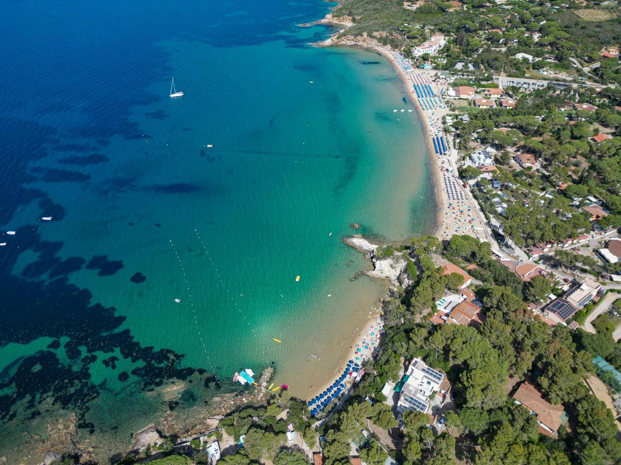 Camping Village Le Calanchiole Capoliveri  Exterior photo