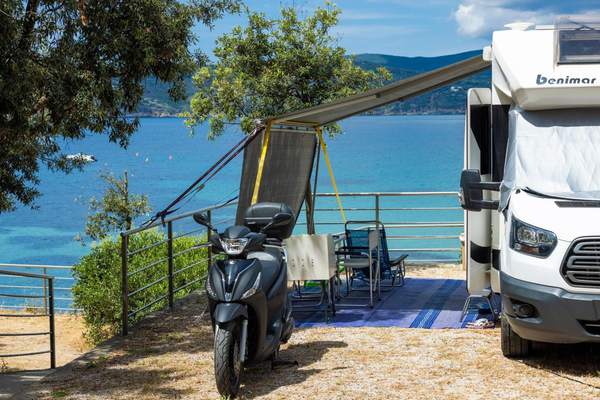 Camping Village Le Calanchiole Capoliveri  Exterior photo